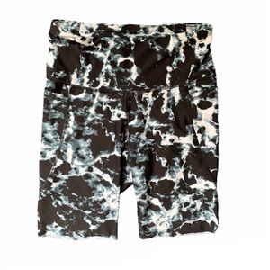 ✨3/$15✨ Old Navy Powersoft Bike Shorts